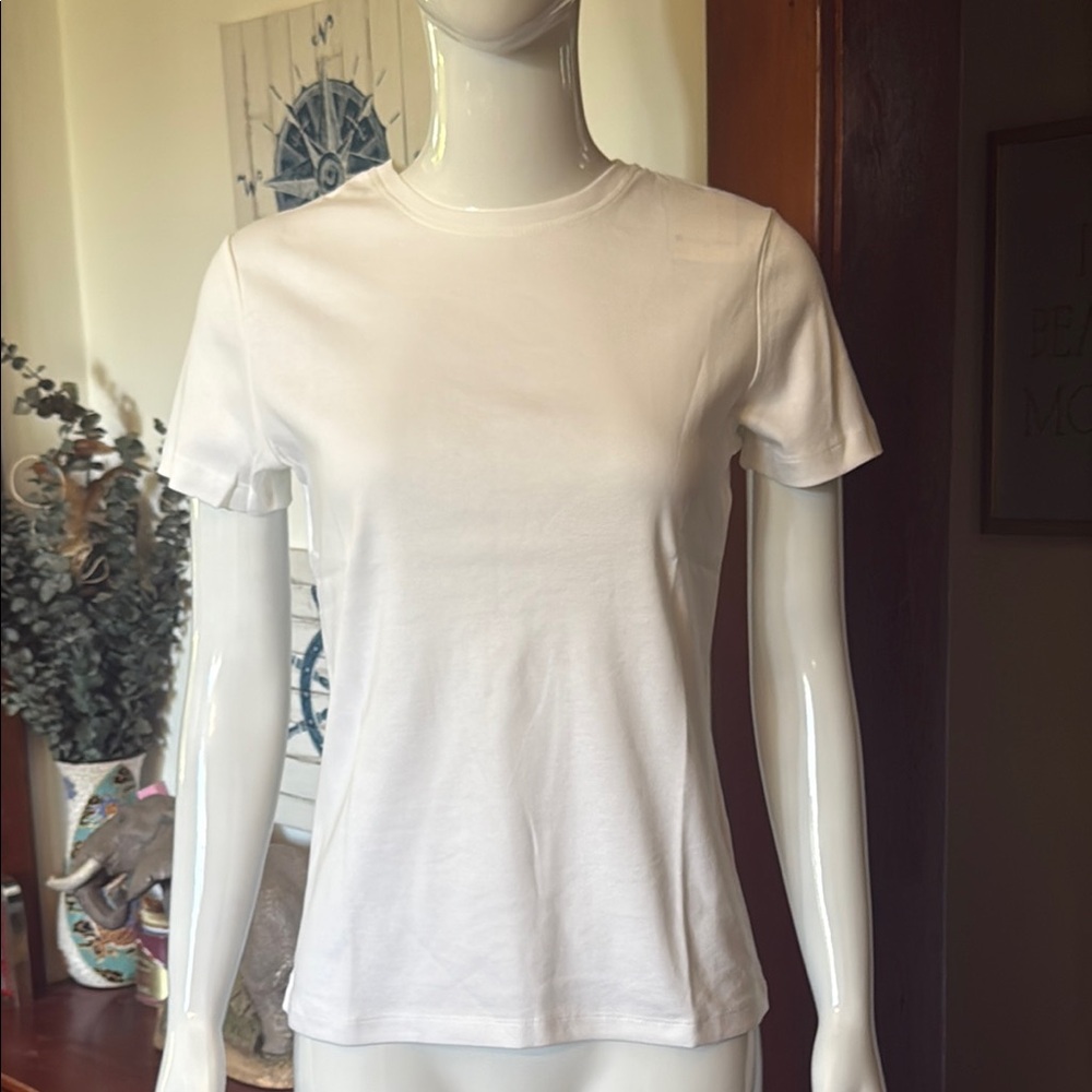 NWT northern reflections size small Classic White Women's T-Shirt